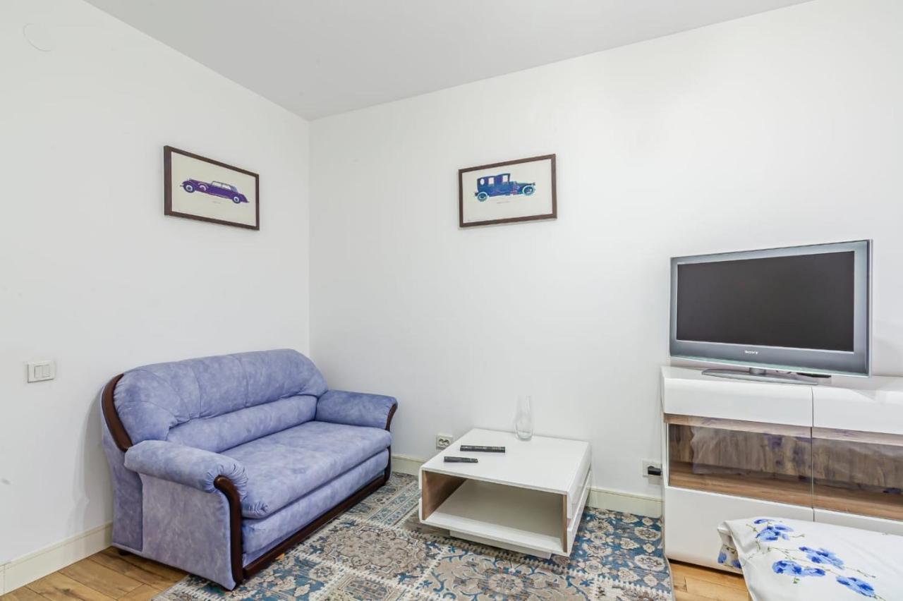 Appartement Однушка В Жк Абая 130/2 2019 Г.П. à Almaty Extérieur photo