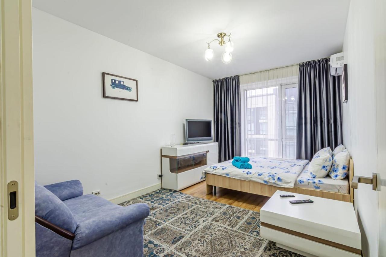 Appartement Однушка В Жк Абая 130/2 2019 Г.П. à Almaty Extérieur photo